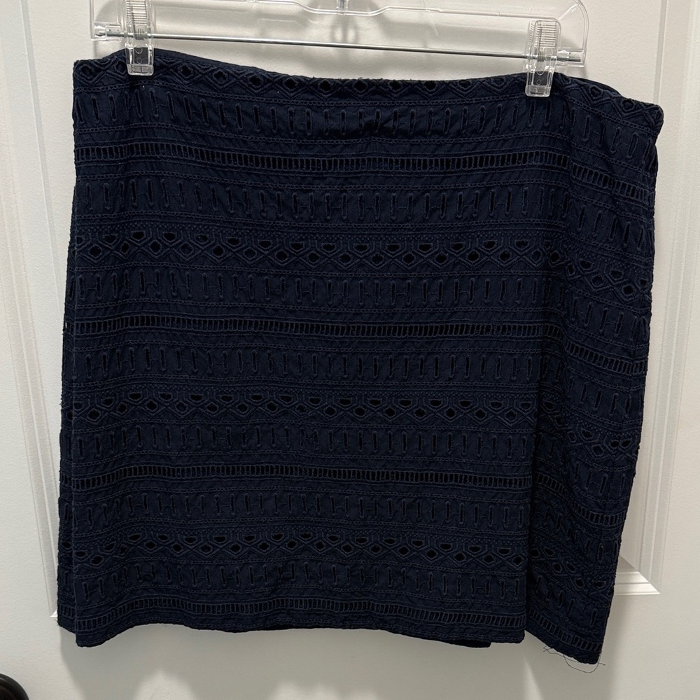 GAP Factory Navy Eyelet Skirt